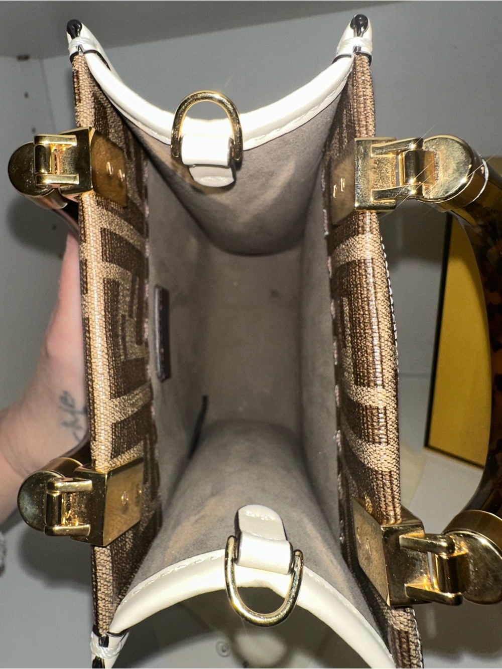Fendi Sunshine Mini Tote | Hairdo Girls - Picture 8 of 9